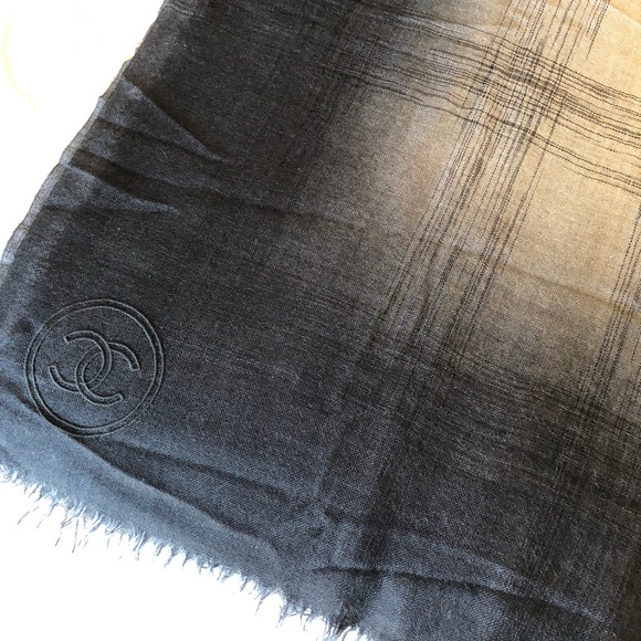Chanel scarf - Picture 3 of 6